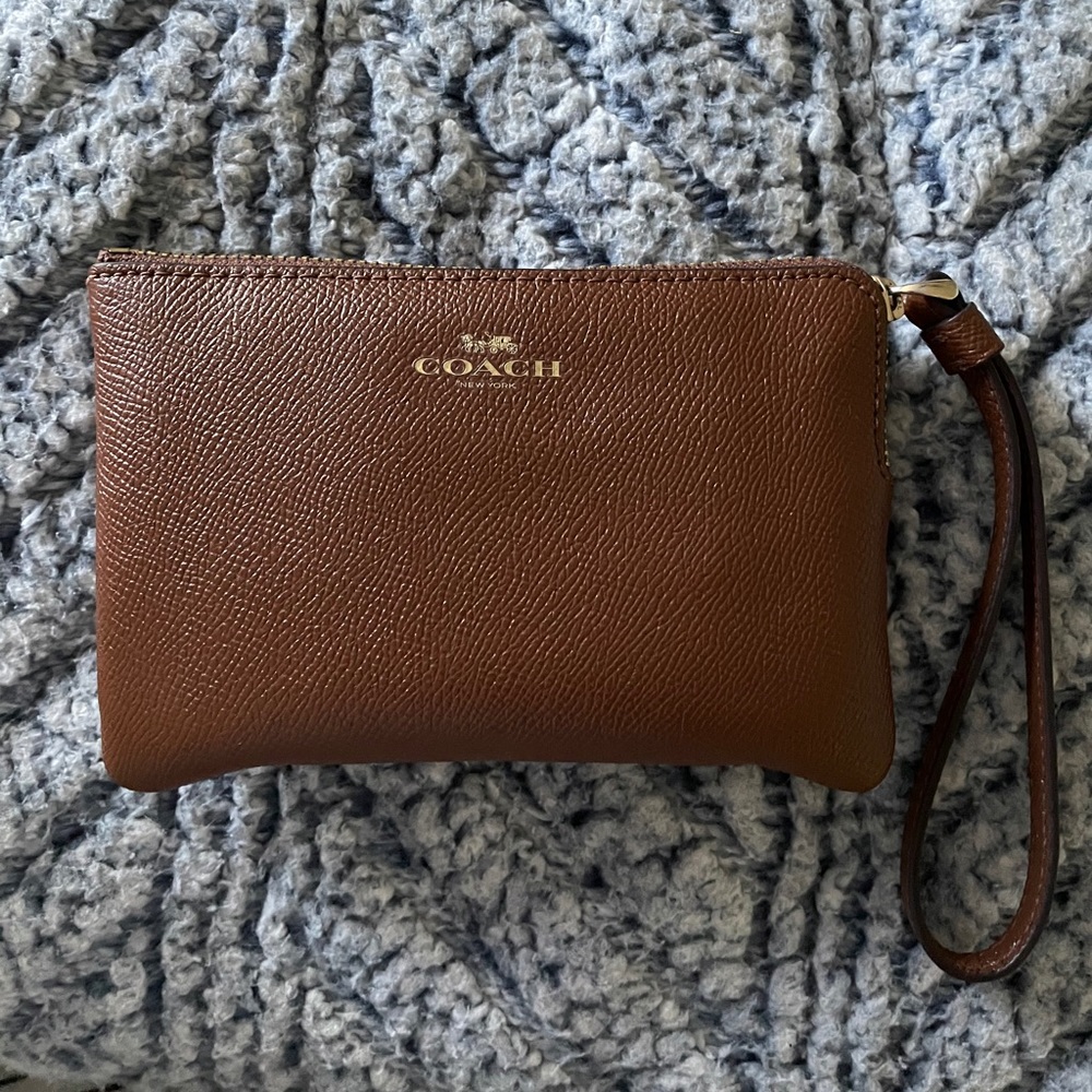 Coach - Corner Zip Wristlets